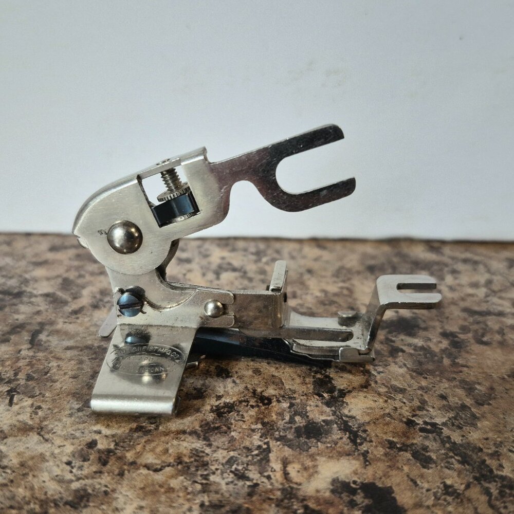 1891 Antique Sewing Attachments For White Machines, Patent 1891 Greist, Complete - Picture 8 of 15